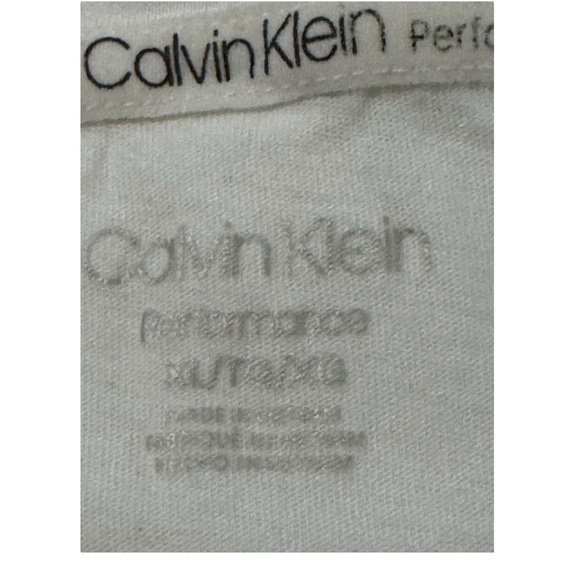 EUC Calvin Klein Performance Yoga soft White Crop Top XL - Picture 5 of 7